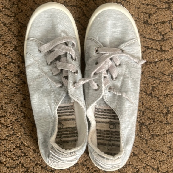 Grey size 10 - Picture 1 of 1